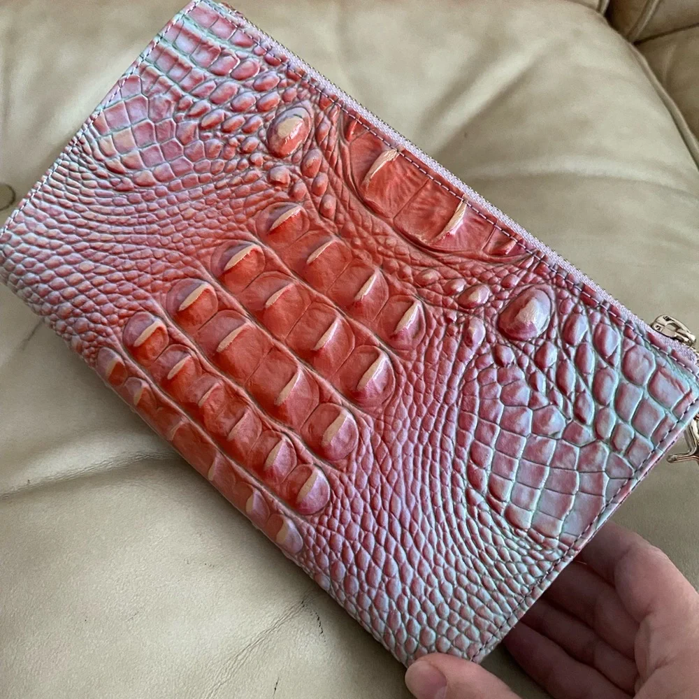 NWOT Brahmin Daisy Wristlet Flirty Ombre Melbourne Wallet Clutch